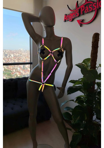 Karanlıkta Renkli Parlayan Body Harness indirimleri