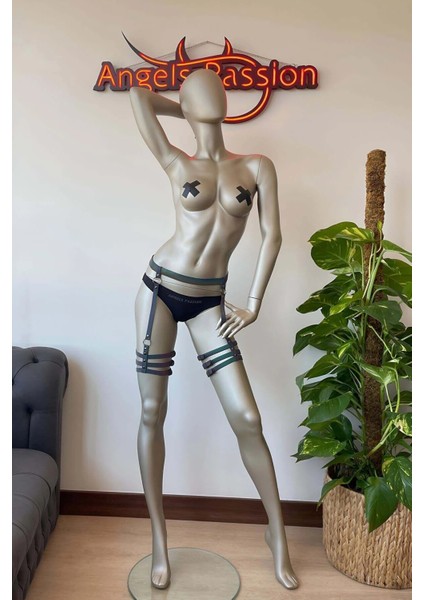 Renkli ve Karanlıkta Işıkla Parlayan Reflektörlü Bacak Harness indirimleri