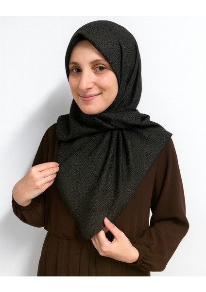 Desenli Denim Eşarp – 95X95 Cm, Kaymaz, Dört Mevsim Kullanıma Uygun