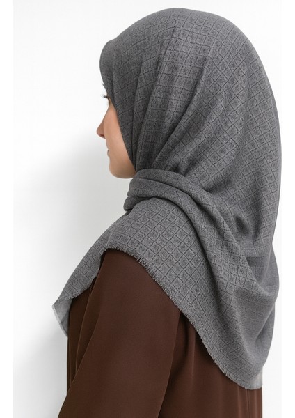 Desenli Denim Eşarp – 95X95 Cm, Kaymaz, Dört Mevsim Kullanıma Uygun fırsatları