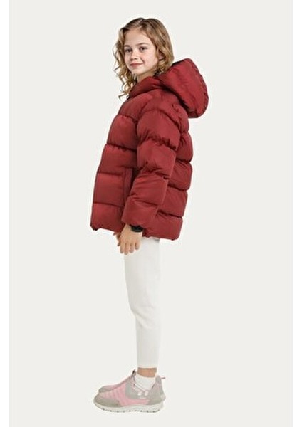 Kız Çocuk Bordo Kapüşonlu Su ve Rüzgar Geçirmez Şişme Mont Polarlı İç Tasarım