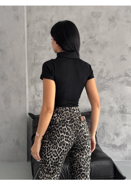 Kaşkorse Yaka Fermuarlı Bluz Siyah fiyatları