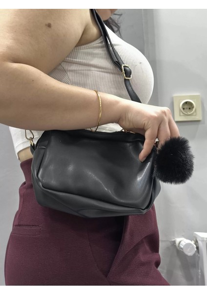 Ponpon Siyah Cilt Çanta fiyatları