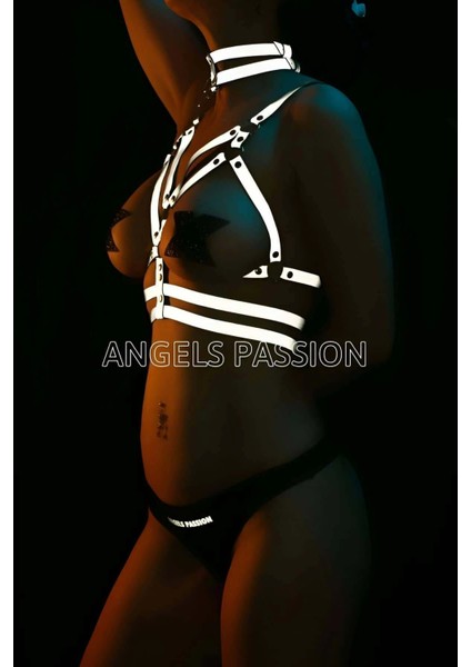 Beyaz Reflektörlü Erotik Giyim Göğüs Üzeri Harness - APFT296 fiyatları