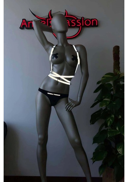 Kadın Fantazi Iç Giyim Modelleri Rekflektörlü Harness - APFT198