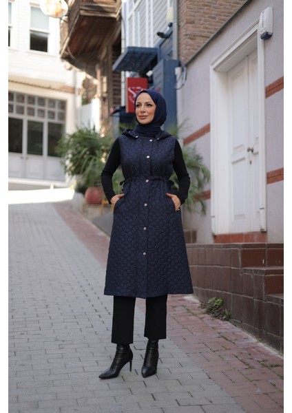 Şirin Kapüşonlu Kapitone Yelek - 7005