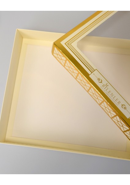 Asetat Pencere Kapaklı Hediye Kutusu – Büyük Boy 27X31X5 cm Sunum Kutusu modelleri