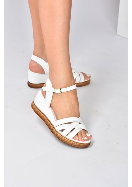 Beyaz Kadın Dolgu Topuklu Ayakkabı K674305409 fiyatları