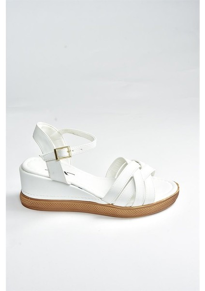 Beyaz Kadın Dolgu Topuklu Ayakkabı K674305409 fırsatları