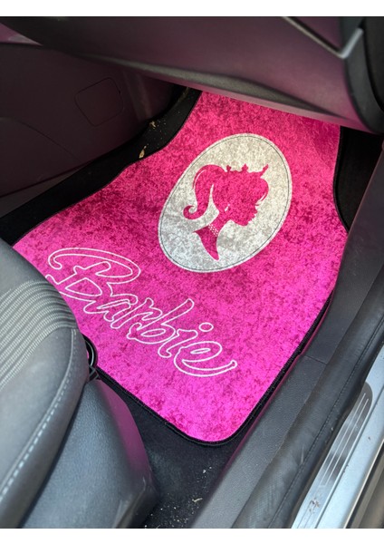 Lüx Oto Halı Paspas Desenli Yıkanabilir Universal (Her Araca Uyumlu)(Barbie Logo) fiyatları