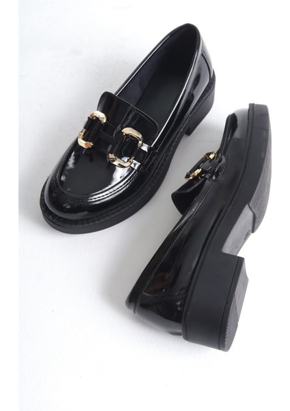 Modaserdem Caro Rugan Siyah Gold Tokalı Kadın Loafer fırsatları