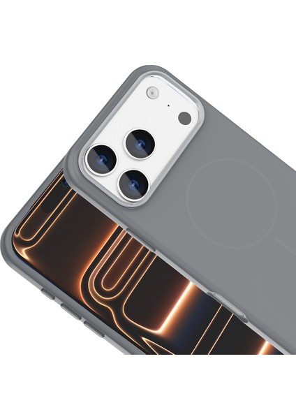 iPhone 17 Pro Kılıf M-Safe Şarj Özellikli Metal Kamera Çerçeveli Maks Edi Silikon Kapak - Turuncu modelleri