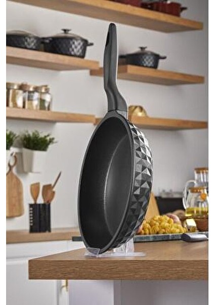 Bella Döküm Kızartma Tavası 26 cm Siyah Yanmaz Yapışmaz Kaplama ile Sağlıklı Pişirme fiyatları