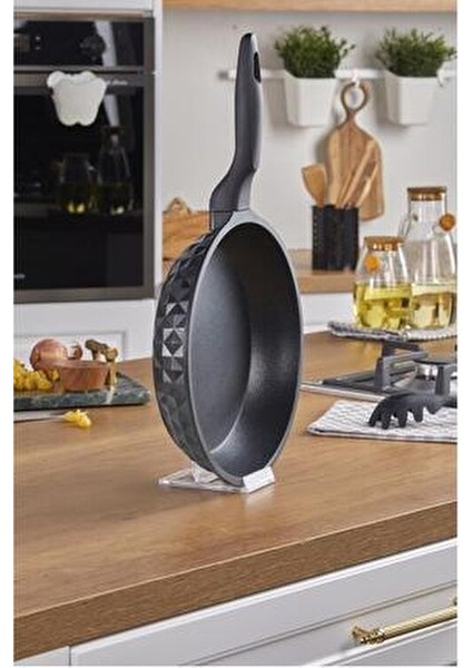 Bella Döküm Kızartma Tavası 26 cm Siyah Yanmaz Yapışmaz Kaplama ile Sağlıklı Pişirme modelleri