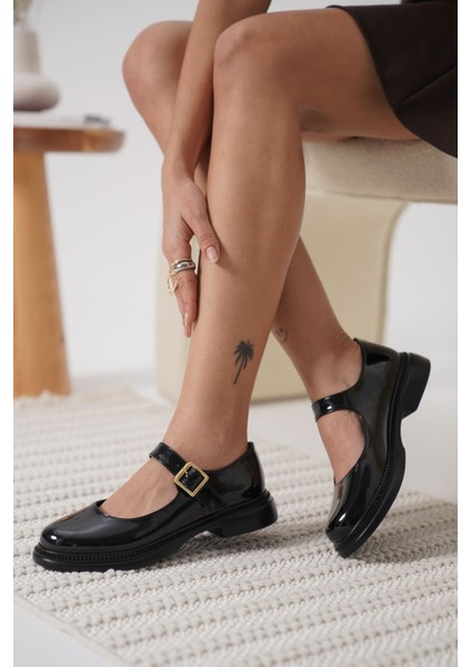 Briana Siyah Rugan Toka Detaylı Mary Jane Ayakkabı fırsatları