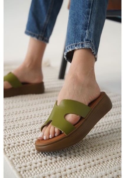 Borlina Haki Yeşil Hakiki Deri Terlik fiyatları