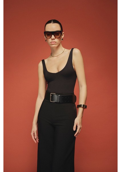 Askılı V Bodysuit fırsatları