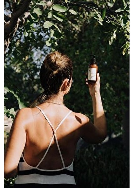 Kuru ve Hassas Ciltler İçin Temizleme Jeli Doğal İçeriklerle 200 ml Vegan Formül modelleri