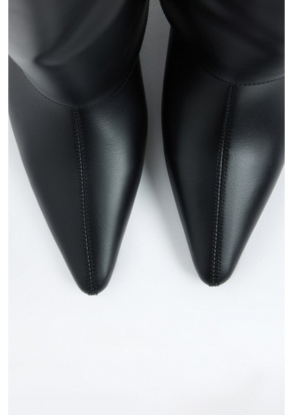 Çizme 2311 - Sivri Burun Tozluk Detaylı Siyah Kadın Çizme