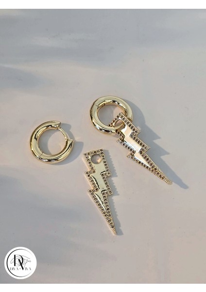 - Glow Earrings – Gold Kaplama Taş Detaylı Kadın Küpe (KOD-360) modelleri