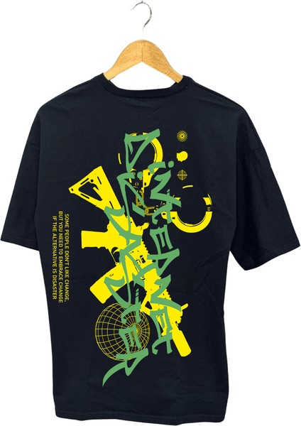 Si̇lah Graffi̇ti̇ T-Shi̇rt