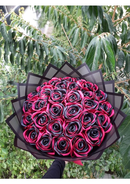 30 Lu LED Işıklı Solmayan Gül Buketi Bordo-Siyah Gül Dışı Siyah fiyatları