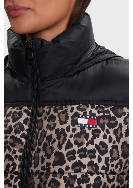 Leopar Desen Relaxed Fit Çıkarılabilir Kapüşonlu Şişme Mont Bayan Mont DW0DW21967 0hd indirimleri