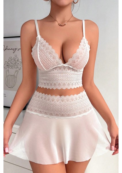 Kadın Beyaz Dantel ve Tül Detaylı Etekli Şık Gecelik Takımı indirimleri