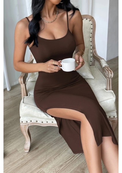 Kadın Kahverengi Yırtmaçlı Diz Altı Vücüdu Saran Gecelik modelleri