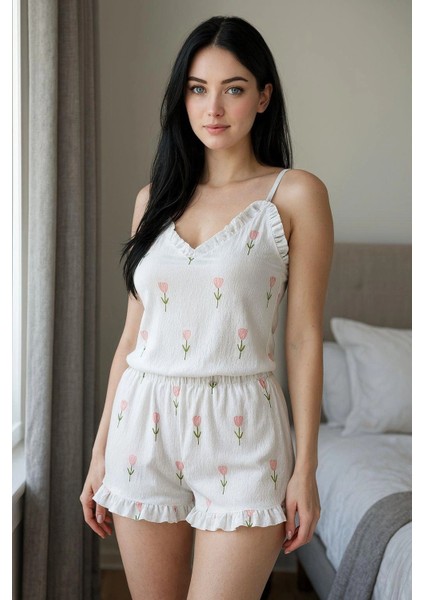 Kadın Çiçek Desenli Şortlu Beyaz Pijama Takımı