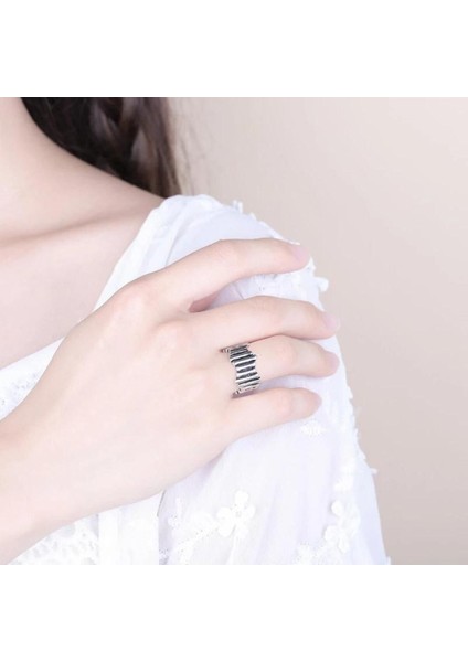 925 Ayar Gümüş Boyutlanabilir Kadın Yüzük