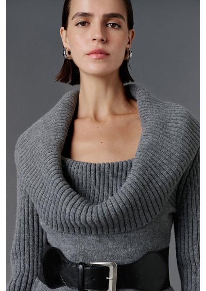 Degaje Yaka Kazak - Premium Edition fırsatları