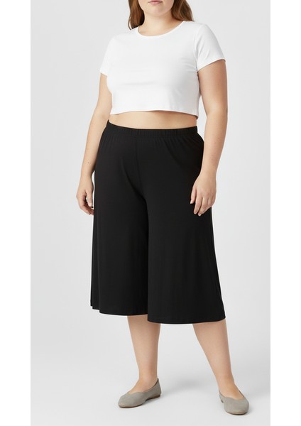 Battal Boy Kapri Şort Boru Paça Bol Kesim Penye Esnek Kumaş Kadın fırsatları