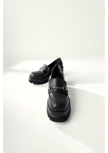 Manija Siyah Toka Detaylı Platformlu Makosen Ayakkabı indirimleri