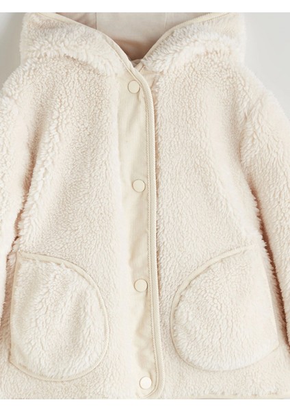 Lcw Kids Ekru Kapüşonlu Pelüş Kız Çocuk Mont fiyatları