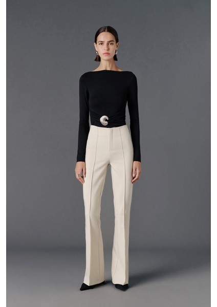 Flare Pantolon indirimleri