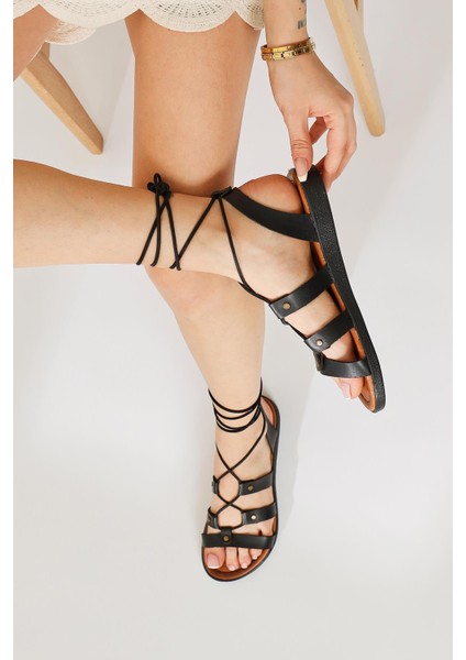 Hakiki Deri Ruut Siyah Perçin Detaylı Bilekten Bağlamalı Sandalet modelleri