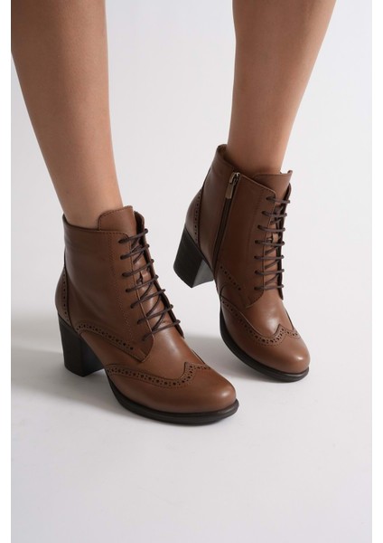 Kadın Hakiki Deri Lazer Detaylı Bağcıklı Bot - Ceviz
