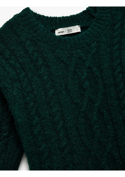 x Melis Ağazat - Regular Fit Kısa Kollu Bisiklet Yaka Saç Örgü Triko Kazak modelleri