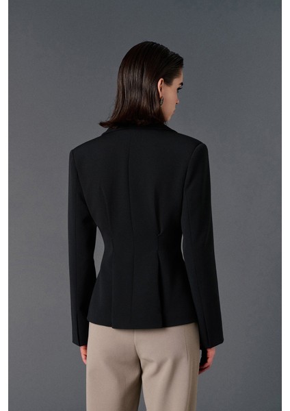 Vücuda Oturan Blazer Ceket