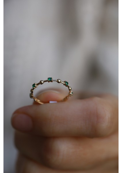 14 Ayar Altın Yeşil Taş ve Top Detaylı Örüntü Yüzük indirimleri