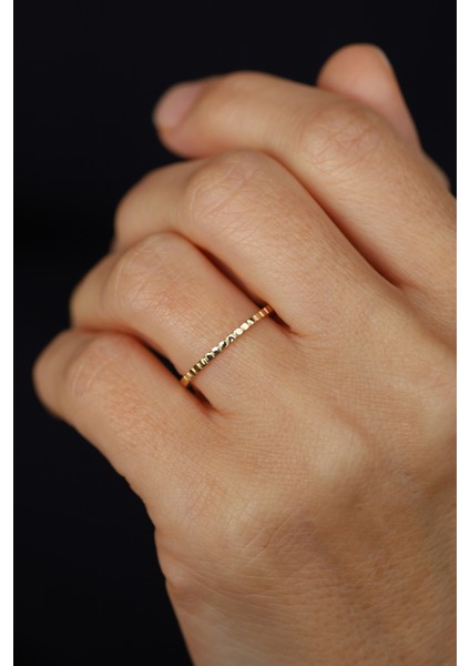 14 Ayar Altın Köşeli Geometrik Obje Dizisi Yüzük