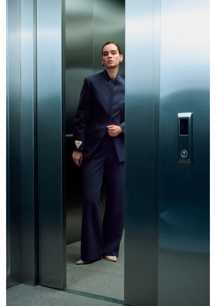 Premium Belden Oturtmalı Vatkalı Blazer Ceket fırsatları
