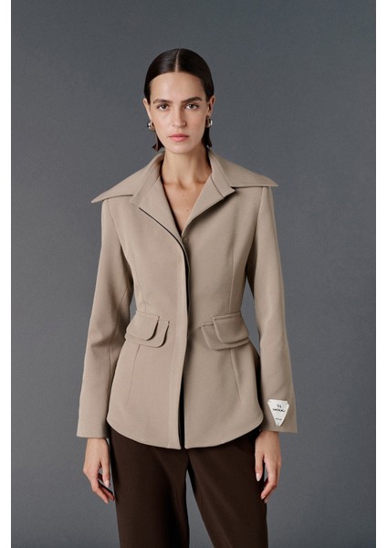 Çift Cep Detaylı Blazer Ceket
