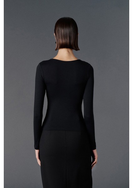 Cut Out Detaylı Bluz - Premium Edition