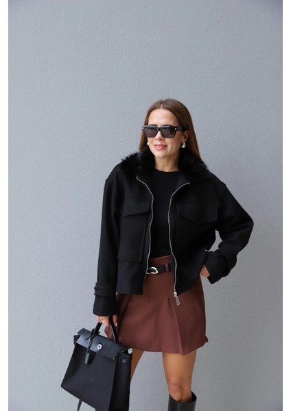 Siyah Yaka Kürk Detay Ceket