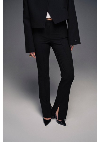 Paçası Fermuarlı Yüksek Bel Pantolon fiyatları