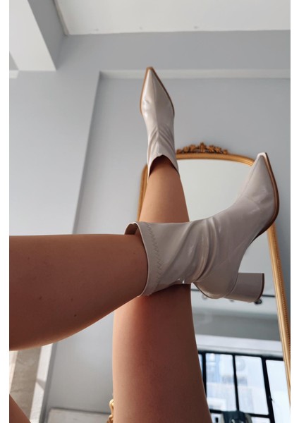 Caryne Kadın Topuklu Streç Bot Bej Rugan fırsatları