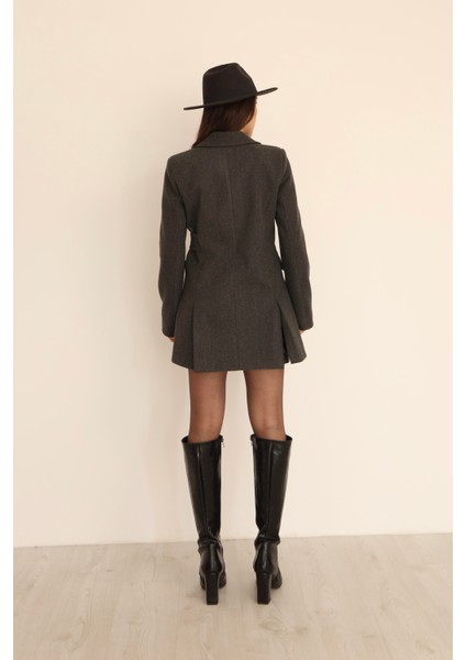 Kadın Antrasit Yandan Kemer Detaylı Kaşe Kaban