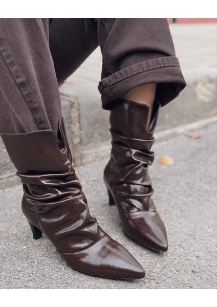 Corlin Kadın Topuklu Körüklü Bot Acıkahve Kırışık Rugan